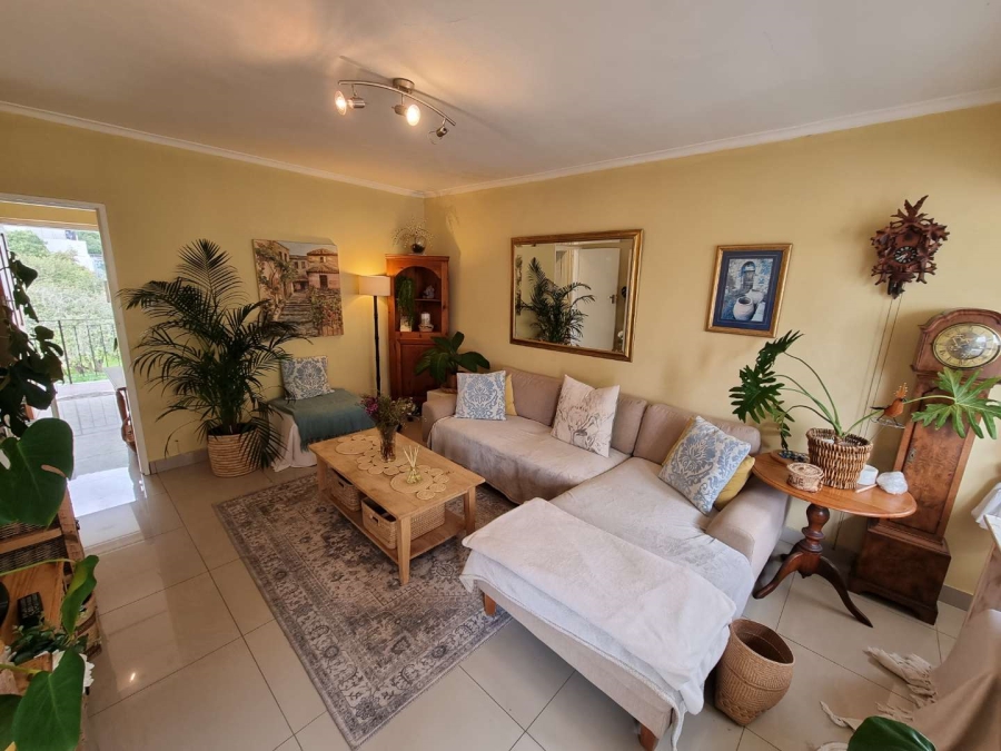 To Let 1 Bedroom Property for Rent in Sea Point Western Cape